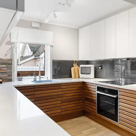 The Terrace House 6 Min From 빌라 *