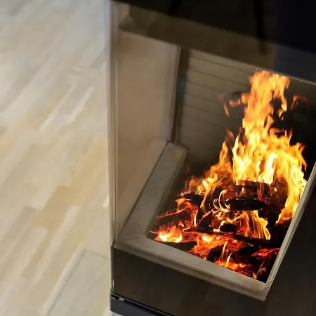 The Terrace House 6 Min From *