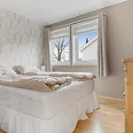 Willa The Terrace House 6 Min From *