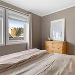 The Terrace House 6 Min From Willa *